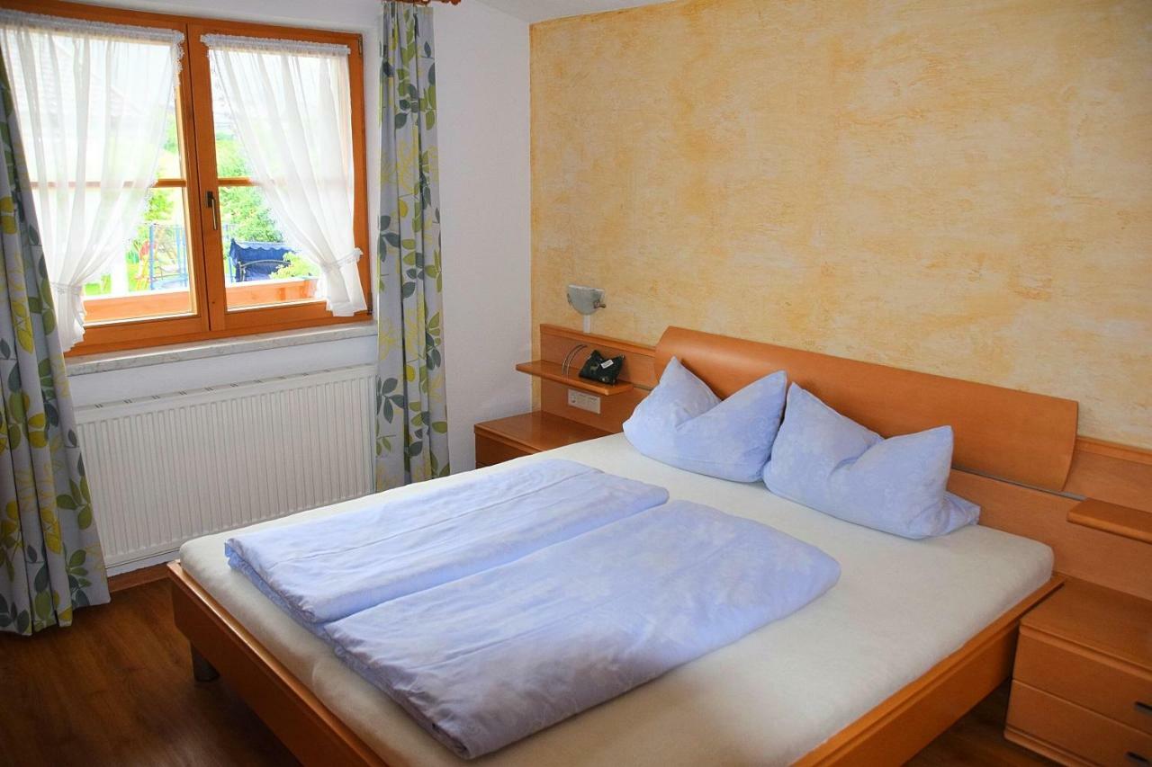 Apart Andrea Appartement Pfunds Buitenkant foto